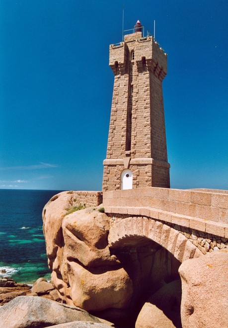 Phare Ploumanach.jpg