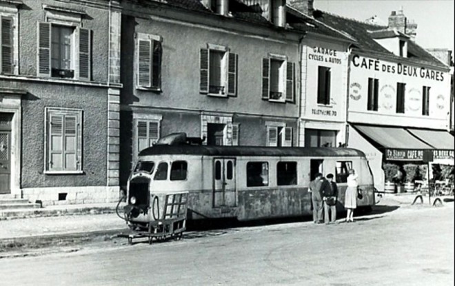 billard 705 montereau cliché jacques bazin 1958.jpg