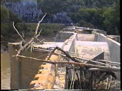 Pont St Nicolas (Gard) - Sept 2002.jpg