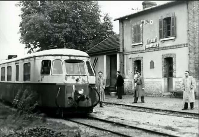 6 flagy dormelles cliché J Bazin octobre 1953.jpg