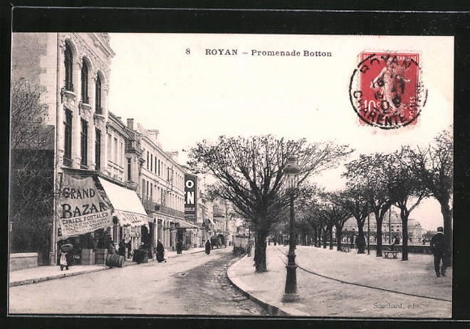 3 AK-Royan-Promenade-Botton-mit-Geschaeften.jpg