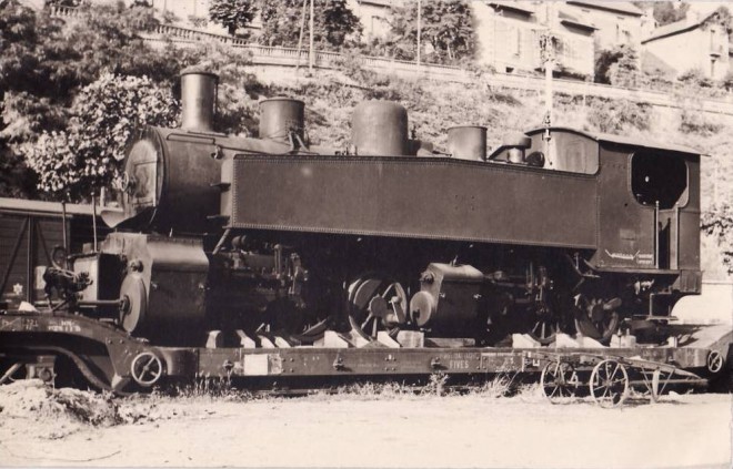 19 - TULLE EN 1953 EMBARQUEMENT DE LA LOCOMOTIVE CORPET NUMERO 41 POUR LE RESEAU BRETON..jpg