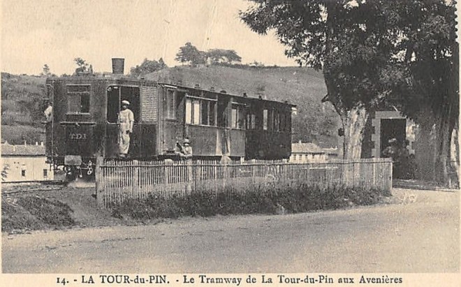 38 - LA TOUR-DU-PIN - TRAMWAY - 317_001.jpg