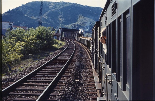 Train mixte tiré par la 403 franchit le Doux 19670820 (Large).jpg