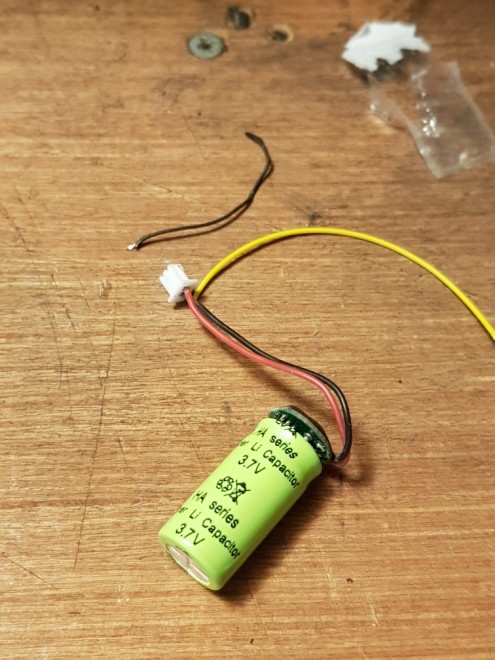 3.7v lithium polymer capacitor 90mah.jpg