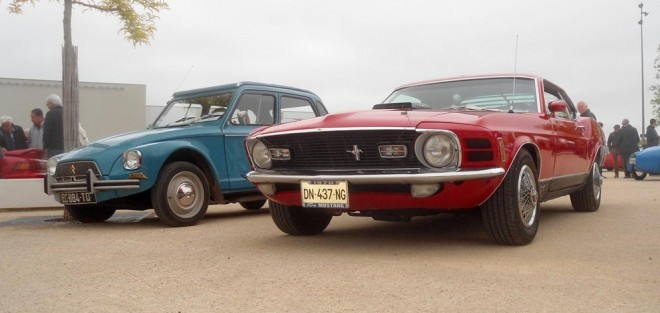 Dyane et Mustang.jpg