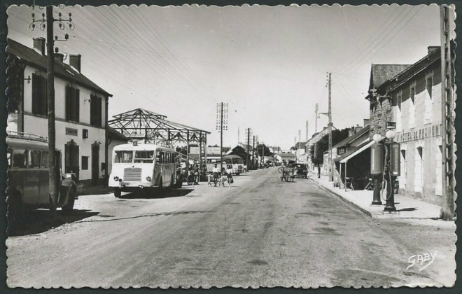 85 - Fromentine En face de la gare.jpg