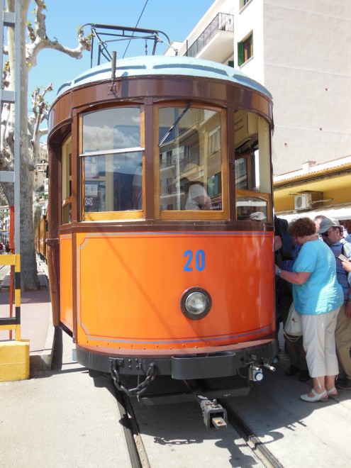 19 DSCN7127 Tram Soller-Puerto Soller.JPG