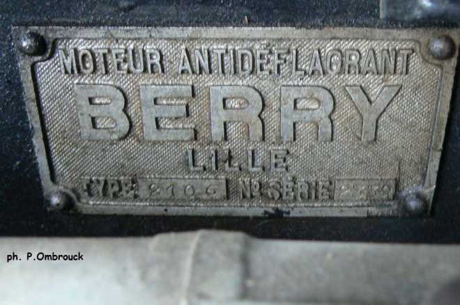 La Barque v.525 Plaque Mot.2339.jpg