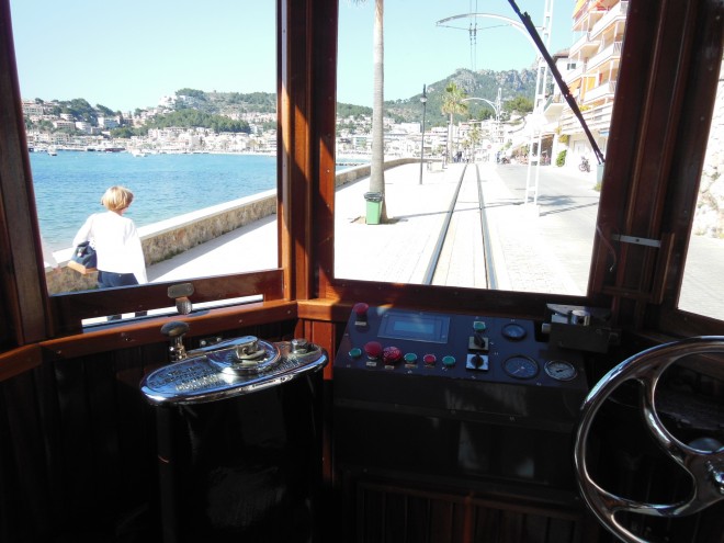 24 DSCN7156 Tram Soller-Puerto Soller.JPG