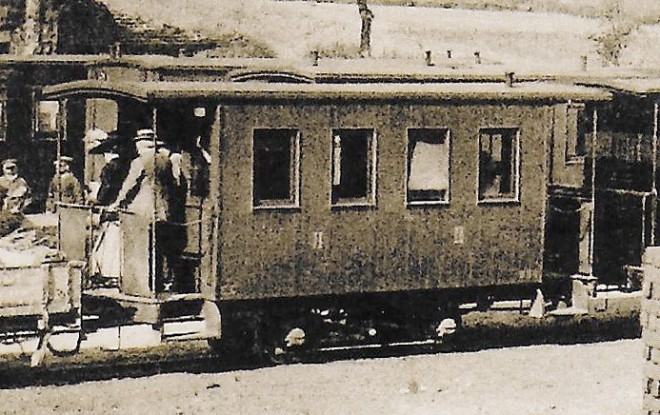 SE Charentes - Voiture 4 fenêtres.jpg