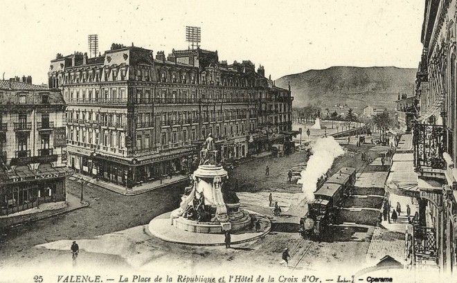 Valence - Place de la République.jpg