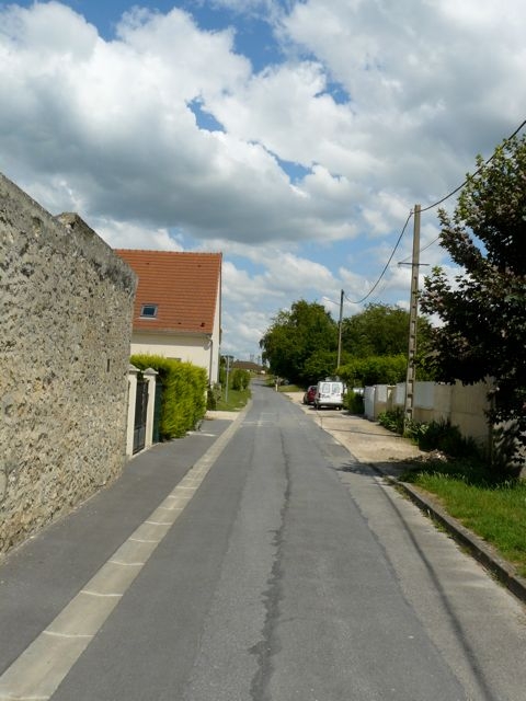 15 Fisme Chemin du CBR vers la Gare