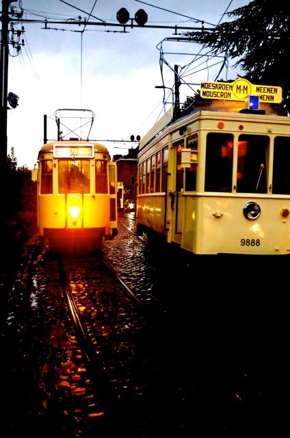 09 ASVI 21.10.31 Nocturne Pluie et Trams sur la ligne de Lobbe Retour d la Couleur