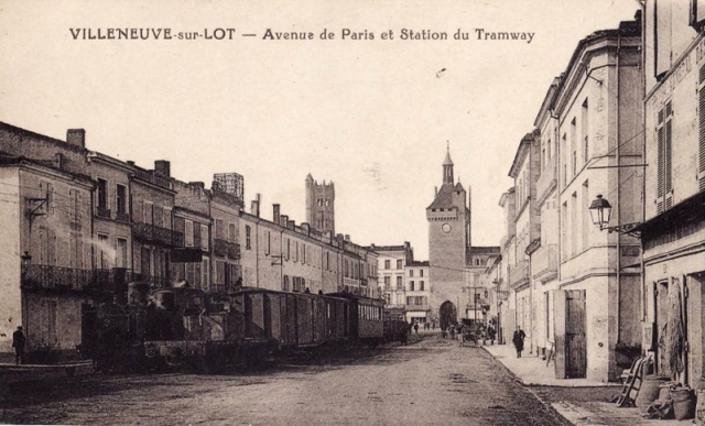 Avenue de Paris et station du tramway.