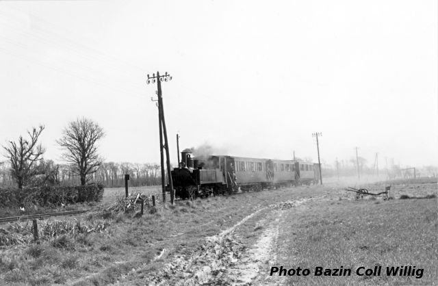 02 FACS 05.04.1959 BAIN DE MER HURT PHOTO BAZIN COLL WILLIG