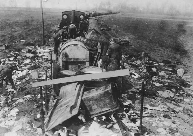 1WW Train Accident Flandres Caisses de Fusil Lee Enfield