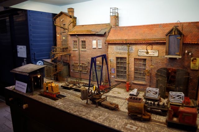 4 Schachfigurenfabrik Mit Feldbahnanschluss (fabrique de Jeux d'échec) Oe Ontraxs 2015