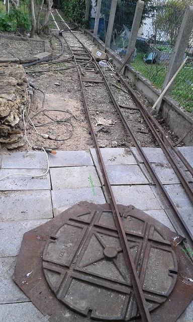 Rails éclissés
