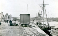 CdN Tréguier Port Bateau Wagon Couvert
