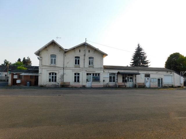 22 Pk 14,1 Cambrésis Caudry Gare coté voies - copie