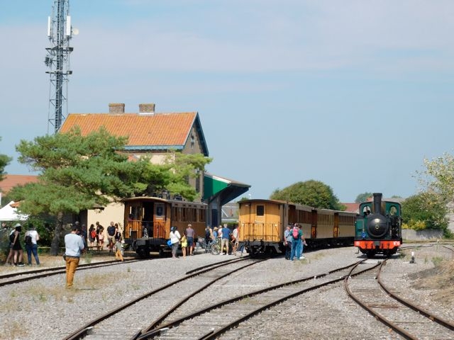 05 CFBS 15.08.22 Fete Gare Cayeux Haine Sant Pierre + Voiture Manage Bois