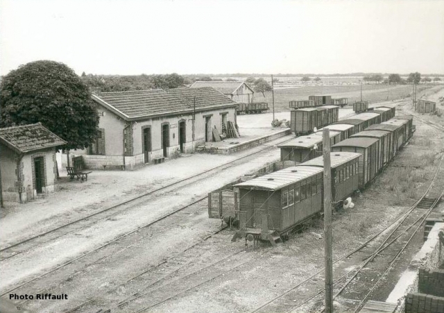 Eggreville Gare Panoramique Dir Souupes sur le Loing Riffault