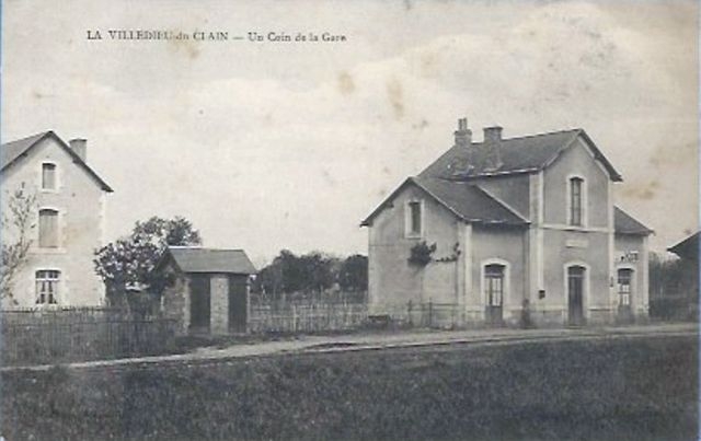 TV La-Villedieu-du-Clain Gare 01 (Vienne)