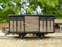 01 wagon Couvert S.E. (vieux bois)