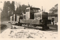 VFD Locotracteur 030 VN 1é sur Truck Métrique tracté par Locotracteur Métrique 14.11.1960 0