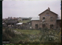 SE Somme Combles Gare 04.08.1922 AUTOCHROME Photo Frédéric Gadmer collections.albert-kahn.hauts-de-seine.fr