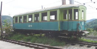 Voiture du Höllentalbahn en gare de Payerbach