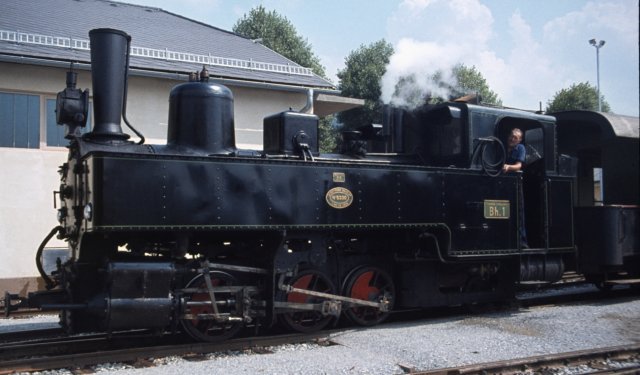 La Bh 1 de profil en gare de Tamsweg en 1980