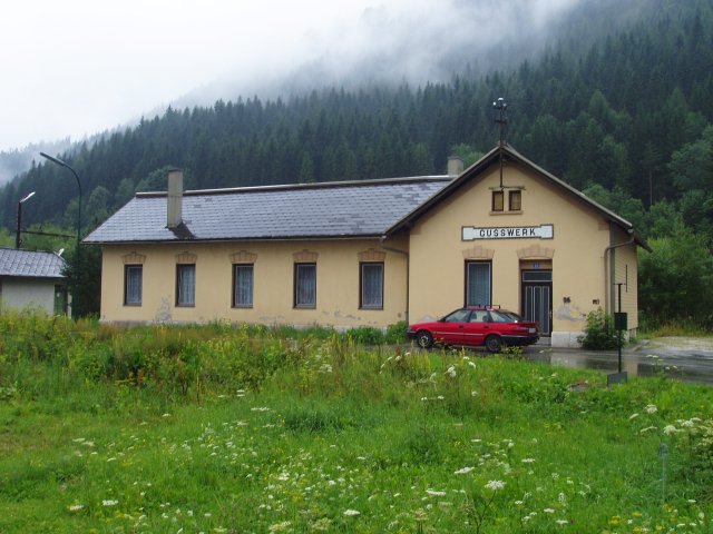 Le BV de Gußwerk reconverti, maintenant isolé au milieu d'une vaste clairière