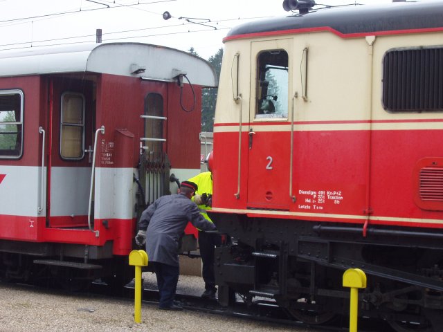 Attelage de la1099.004 après sa remis en tête en gare de Mariazell