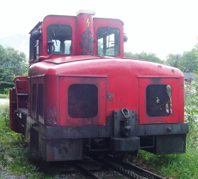 Vue coté étrave du chasse-neige 98 610-4