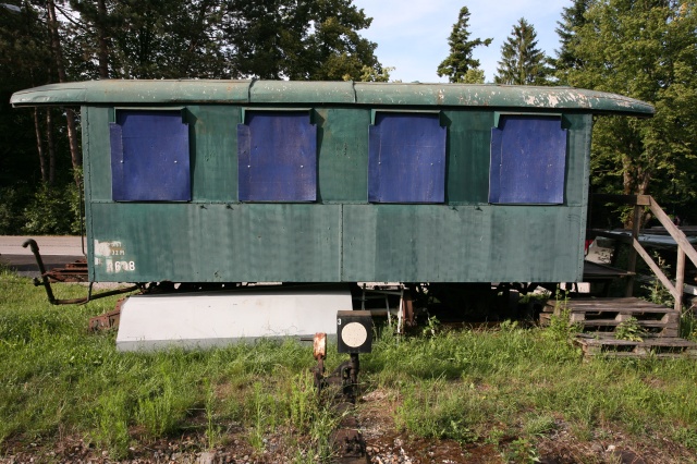 La Bi 3608 en ruine en gare de Waidhofen Lokalbahn sur la voie isolée du club 598