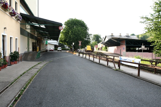 Vue dans sa longueur de la gare voie étroite de Waidhofen