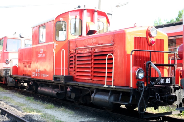 La 2091.09 d'ÖBB Nostalgie repeinte à neuf en gare de Waidhofen en juin 2007