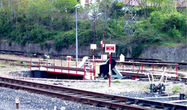 Le pont tournant de la gare de Villefranche