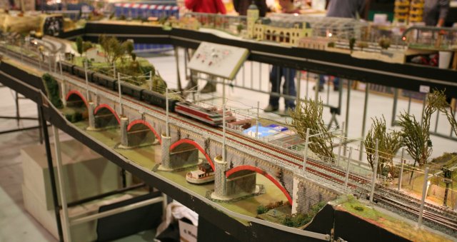 Le grand viaduc sur le réseau des Cadets du rail Auscitain